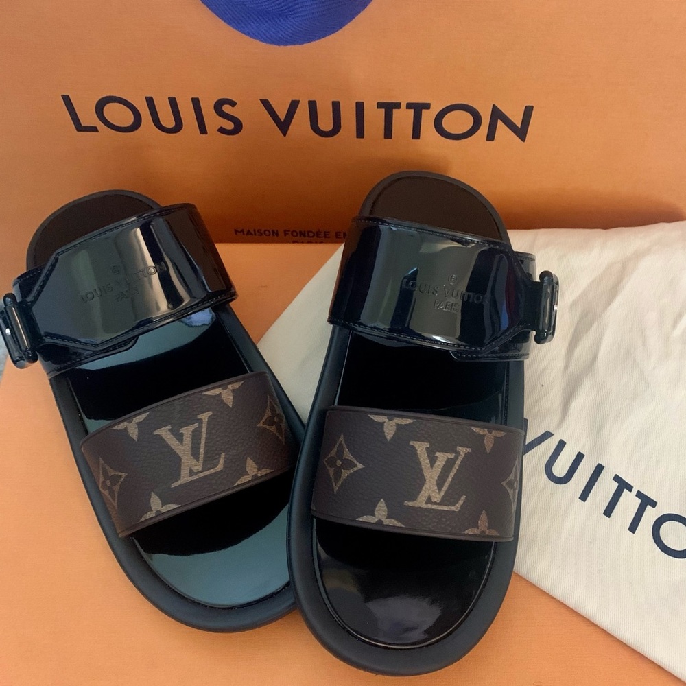 AUTHENTIC Louis Vuitton Sunbath Flat Mule